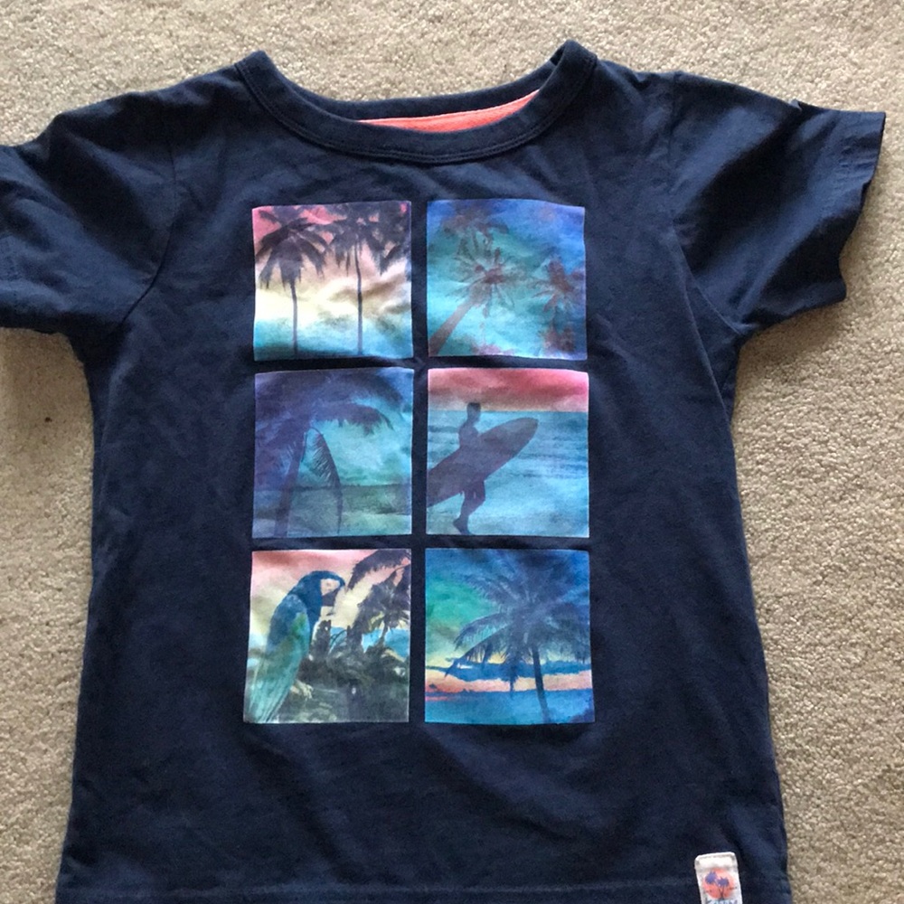 Boys T-shirt 5t